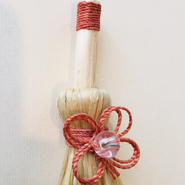 希少な野州の茜染め精麻とグレードAAA水晶を使用した魔法のほうき