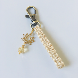 希少な国産１００％精麻とシトリンの御守りストラップ