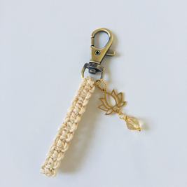 希少な国産１００％精麻とシトリンの御守りストラップ