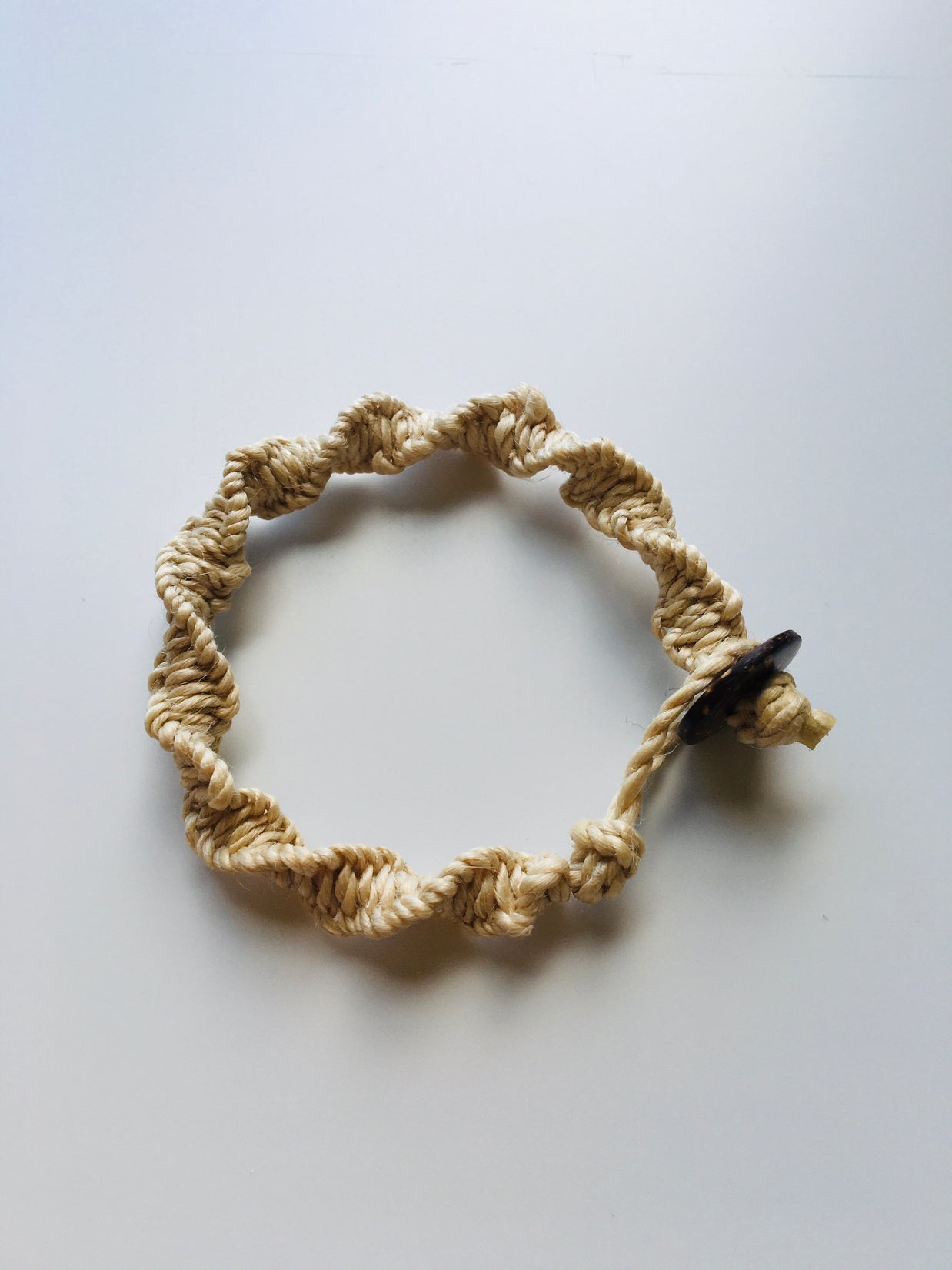 希少な野州麻の特等精麻を使用したDNAブレスレットＳサイズ