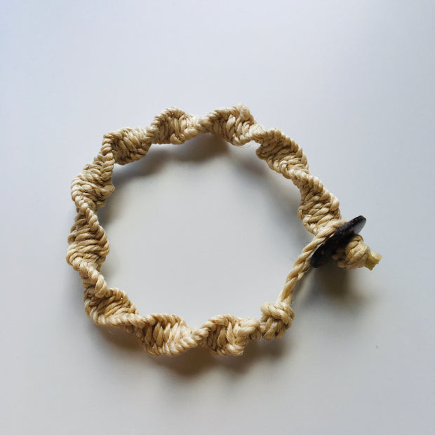 希少な野州の特等精麻を使用したDNAブレスレットMサイズ