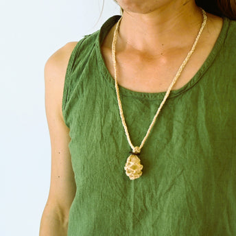 国産１００％精麻と金運アップの石シトリンの石包みペンダント