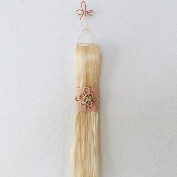 日本でたった1人の麻紙職人が作る茜染め麻紙を使用したお麻もり飾り