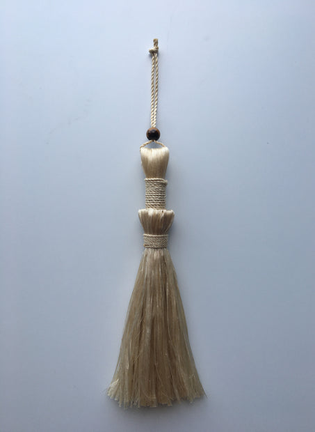 希少な特等精麻とタイガーアイを使用したプレミアムほうき