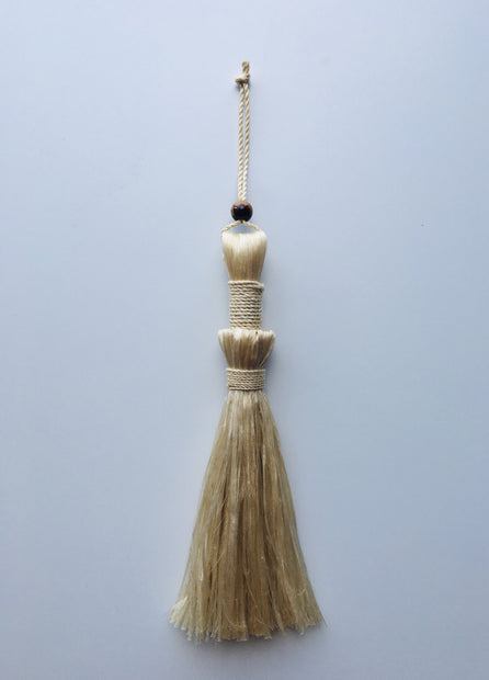 希少な特等精麻とタイガーアイを使用したプレミアムほうき