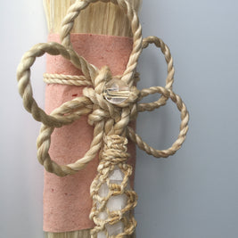 希少な特等精麻を使用した幸運を呼ぶ精麻飾り　-Good?Fortune Seima Ornament ? Plum Knot-