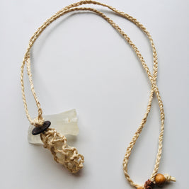 天孫降臨の地高千穂水晶と希少な精麻を使用したペンダント