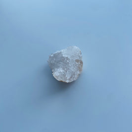 水晶ジオード 浄化セット モロッコ産 精麻紐付き（太さ3～4mm・長さ80cm）天然クリスタル 約3cm・一点物｜空間浄化 お守り