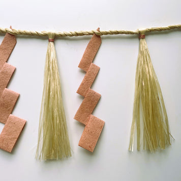 【受注制作】精麻しめ縄・茜の紙垂 ― 空間を清める祓い飾り　Sacred Seima Shimenawa with Madder