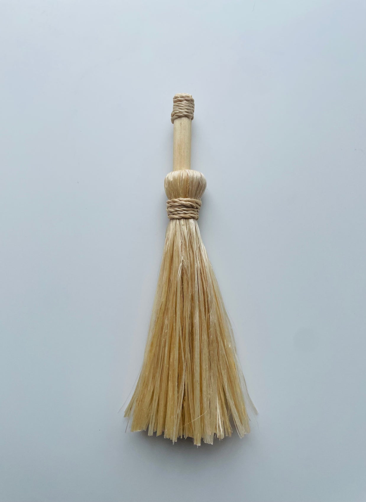 【再入荷】精麻祓いほうき ～心身を整える神聖な道具～