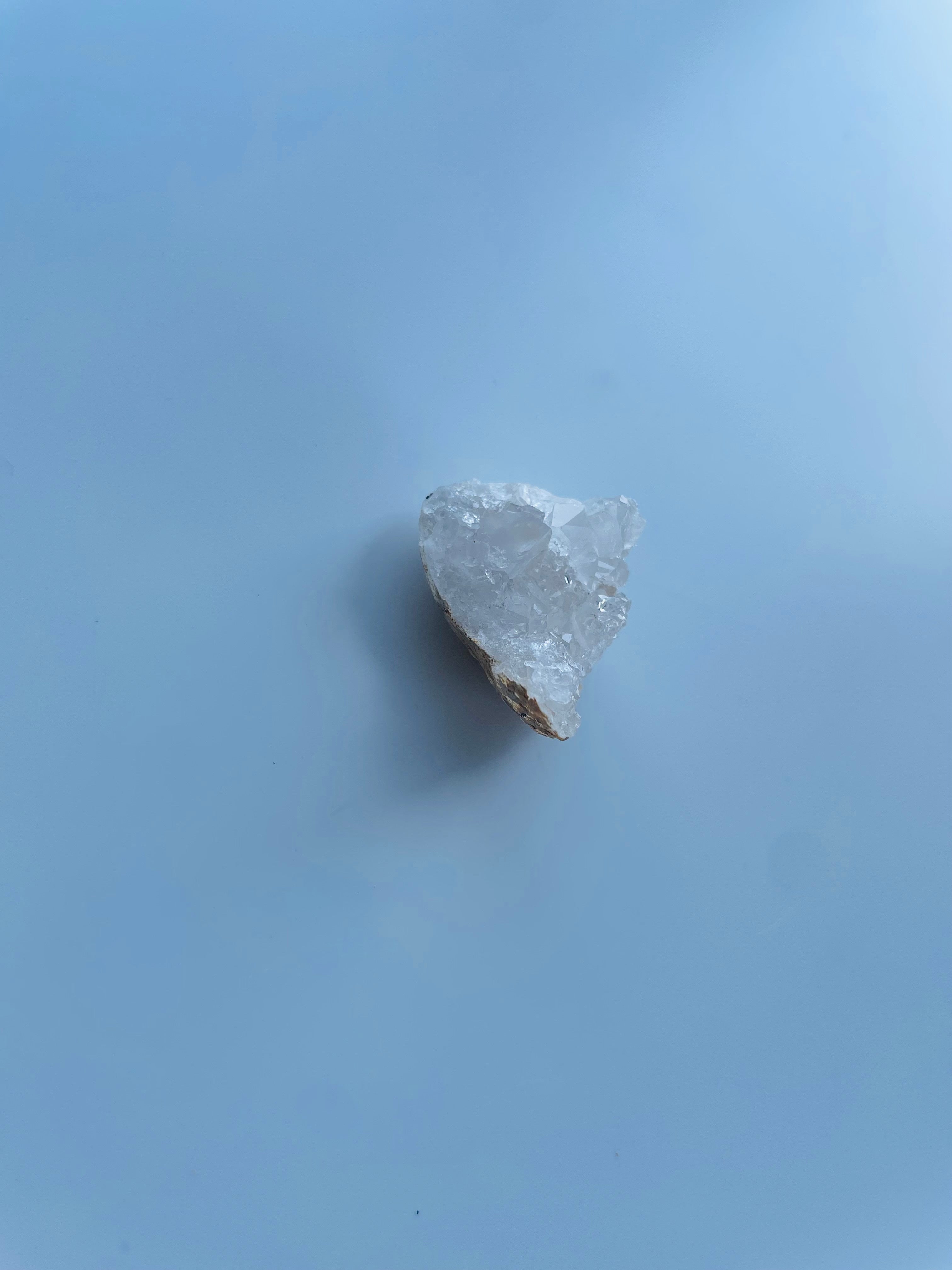水晶ジオード 浄化セット モロッコ産 精麻紐付き（太さ3～4mm・長さ80cm）天然クリスタル 約3cm・一点物｜空間浄化 お守り