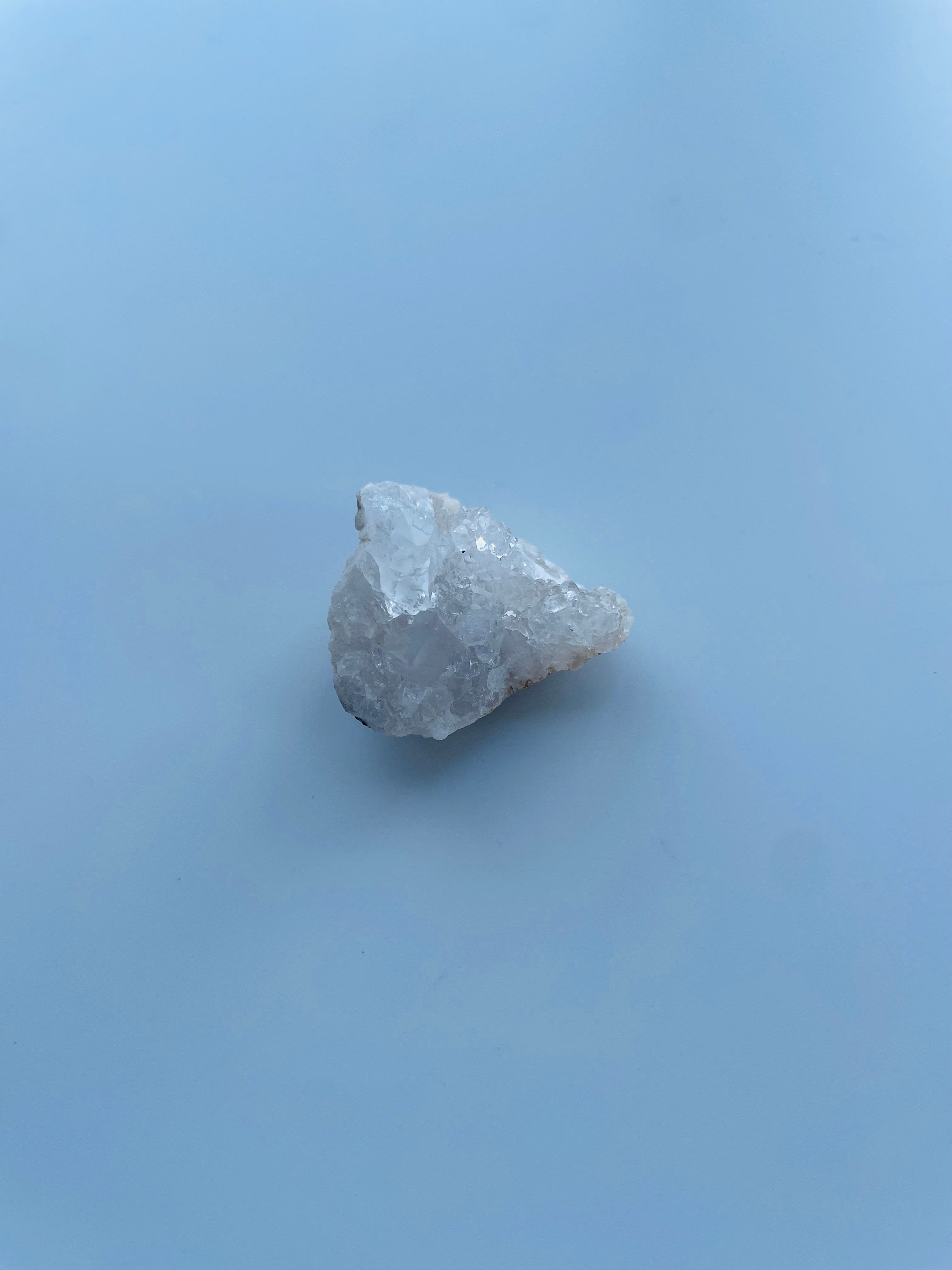 水晶ジオード 浄化セット モロッコ産 精麻紐付き（太さ3～4mm・長さ80cm）天然クリスタル 約3cm・一点物｜空間浄化 お守り