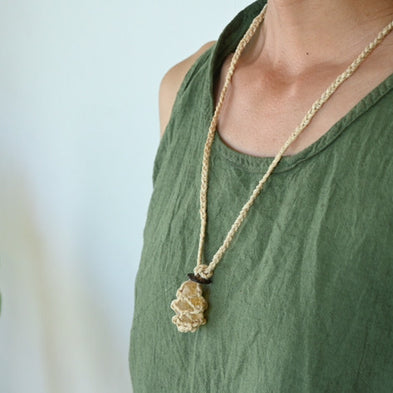 精麻包みシトリン・ヒーリングペンダント　-Citrine Healing Pendant Wrapped in Seima Hemp-