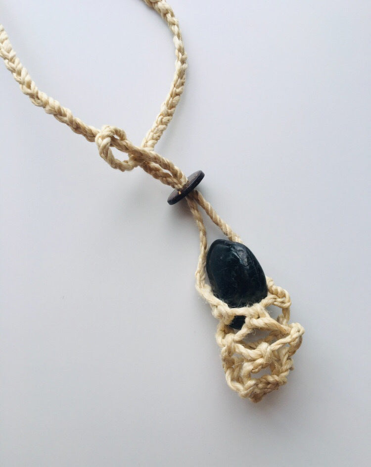 光宿るスペクトロライト御守ペンダント　-Luminous Spectrolite Amulet Pendant-