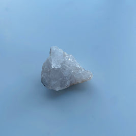 水晶ジオード 浄化セット モロッコ産 精麻紐付き（太さ3～4mm・長さ80cm）天然クリスタル 約3cm・一点物｜空間浄化 お守り