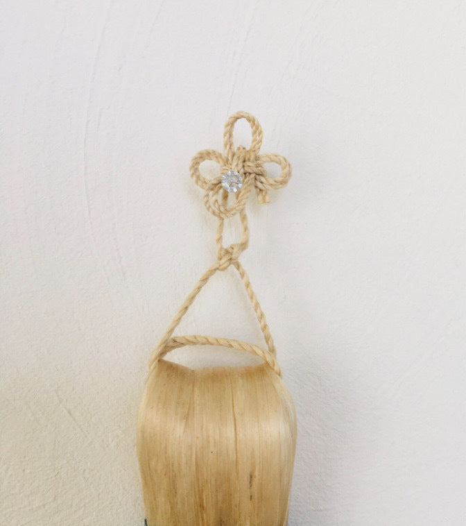 神聖精麻の藍染め飾り ～幸運のクローバーと水晶～　Indigo?Dyed Sacred Seima Ornament