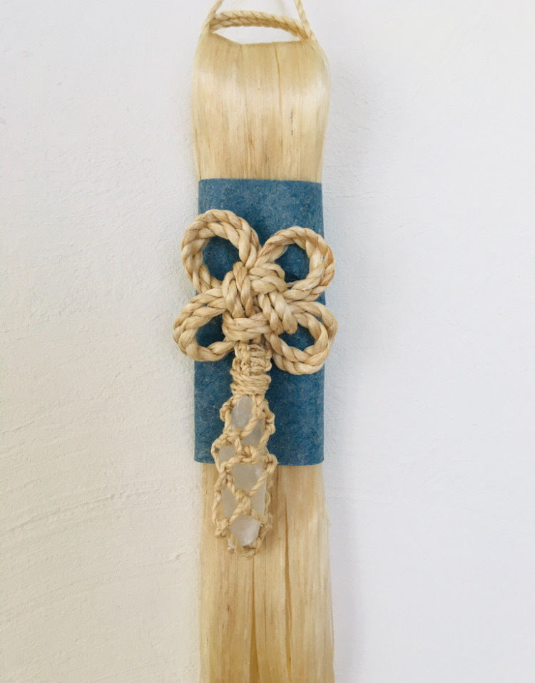 神聖精麻の藍染め飾り ～幸運のクローバーと水晶～　Indigo?Dyed Sacred Seima Ornament