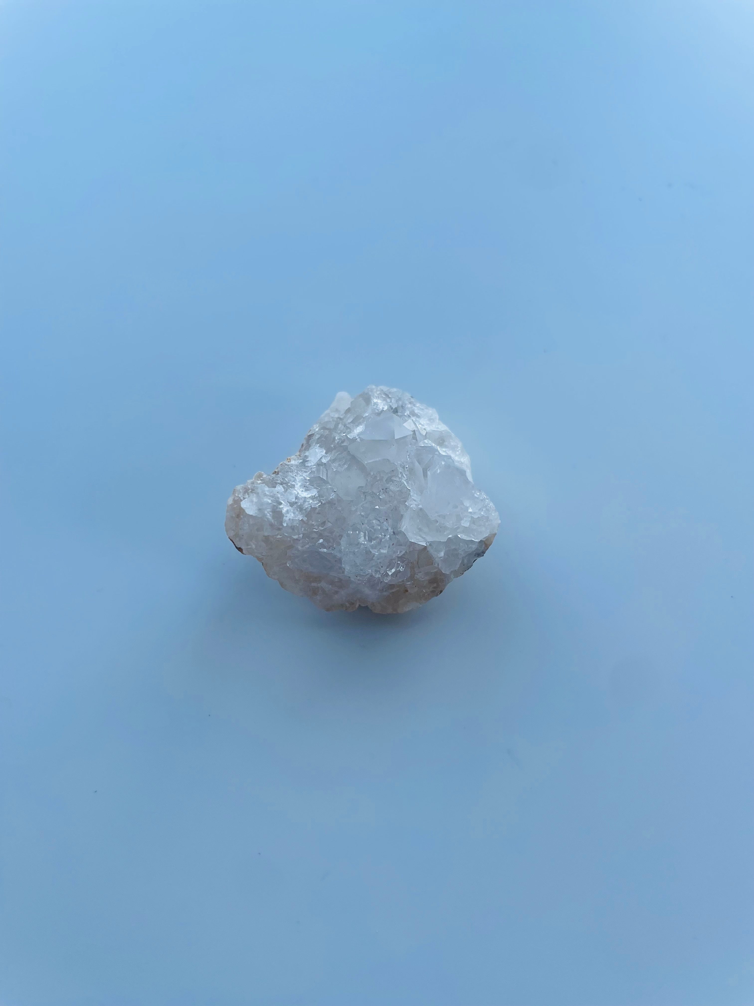 水晶ジオード 浄化セット モロッコ産 精麻紐付き（太さ3～4mm・長さ80cm）天然クリスタル 約3cm・一点物｜空間浄化 お守り