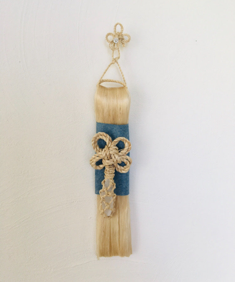 神聖精麻の藍染め飾り ～幸運のクローバーと水晶～　Indigo?Dyed Sacred Seima Ornament