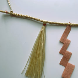 【受注制作】精麻しめ縄・茜の紙垂 ― 空間を清める祓い飾り　Sacred Seima Shimenawa with Madder