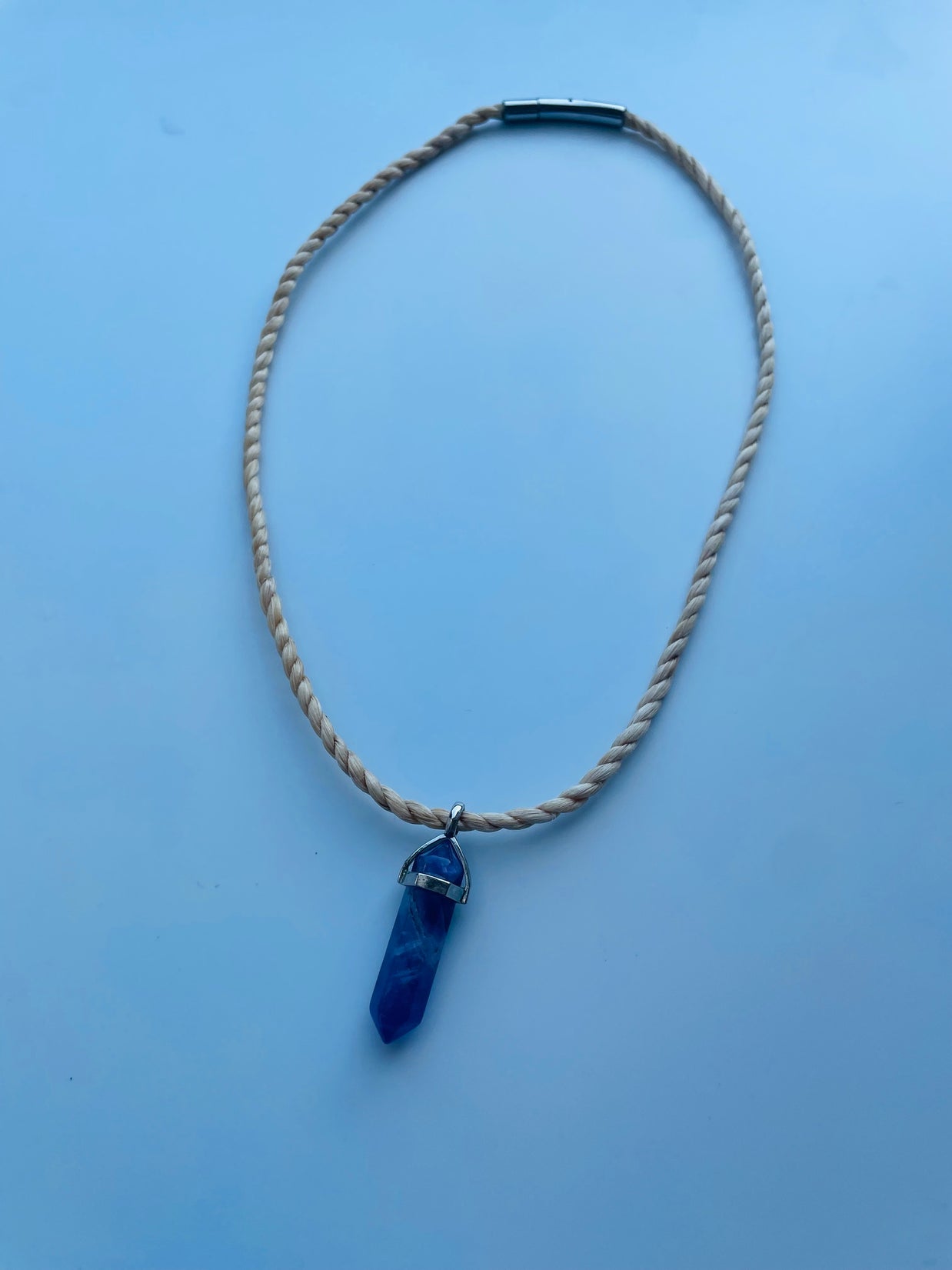 心を整える 精麻×アメジストのお守りネックレス 浄化と愛をまとう天然石アクセサリー